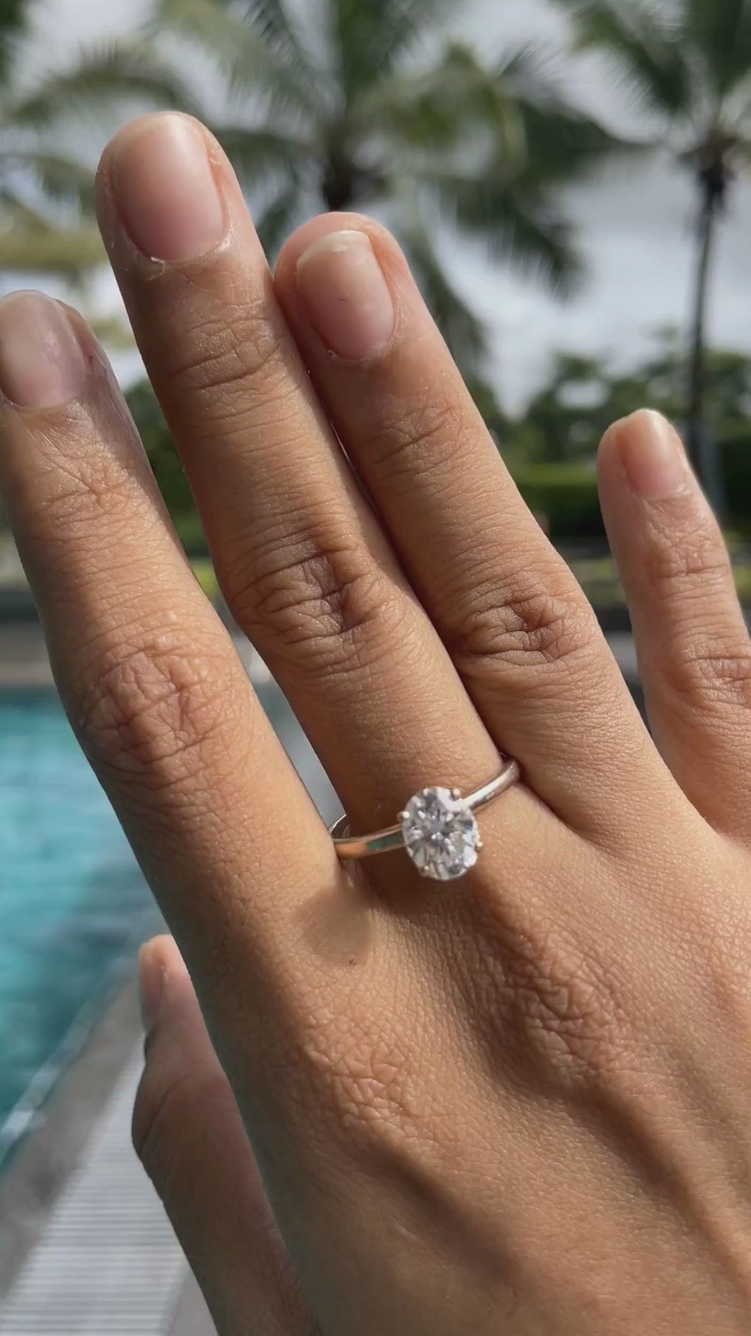 Luxurious lab-grown diamond solitaire ring, perfect for any occasion. Experience the luxury and sustainability of lab-grown diamonds in this stunning men's ring.